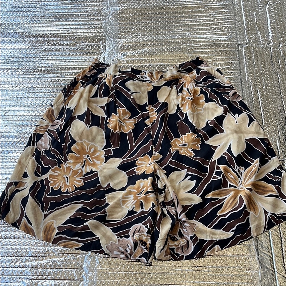 SEPARATE ISSUE Floral Women's Shorts